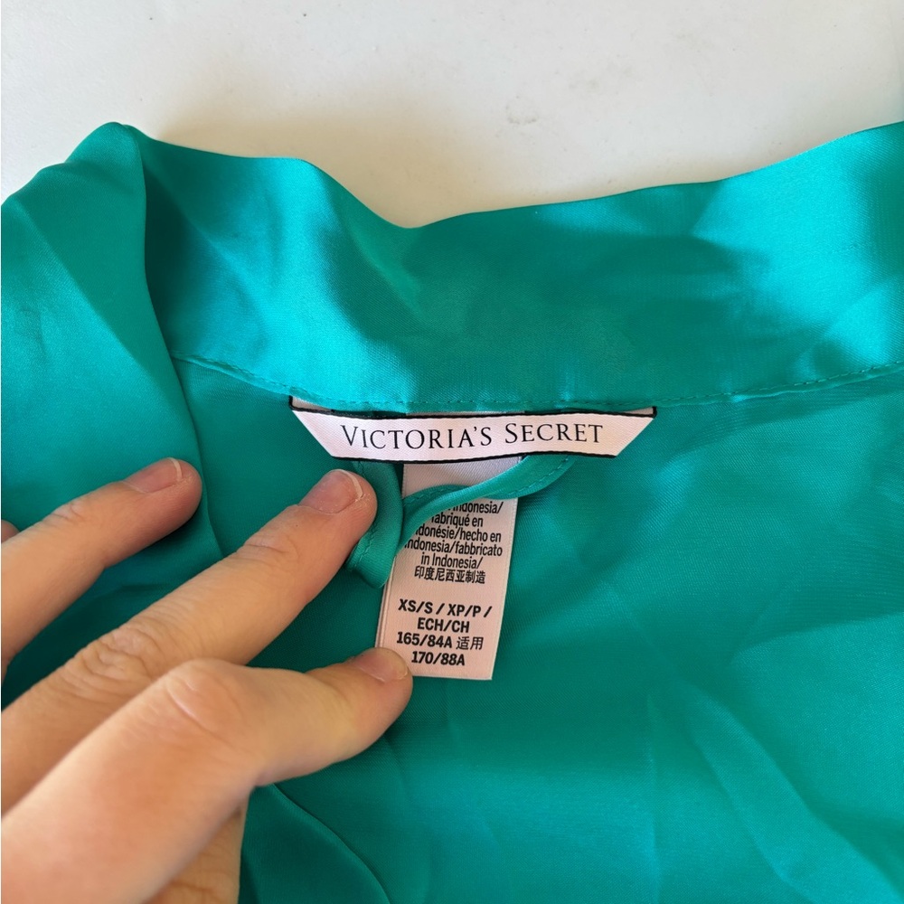 Victoria's Secret Turquoise Robe - Picture 2 of 2